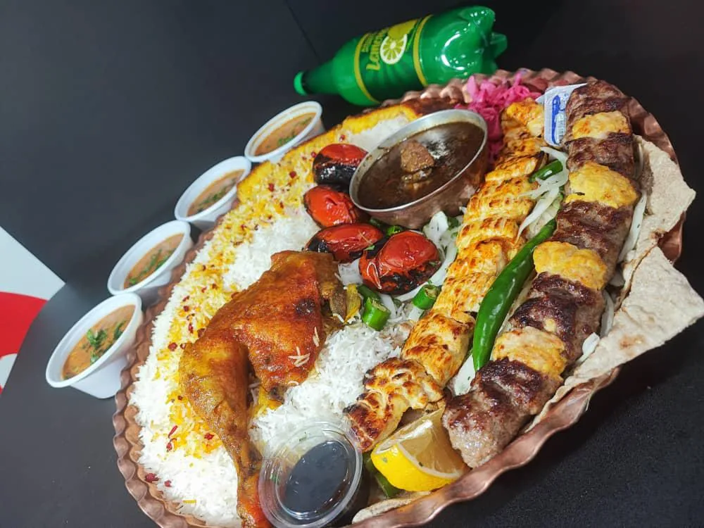 کترینگ و غذای بیرون بر اَویتا در مشهد - تصویر 2