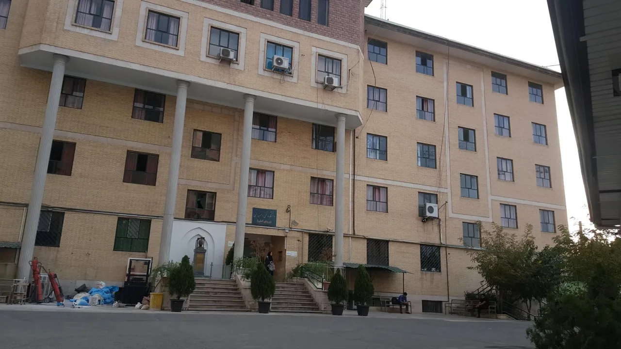 دانشکده فنی و مهندسی دانشگاه آزاد اسلامی واحد تهران غرب - تصویر 2