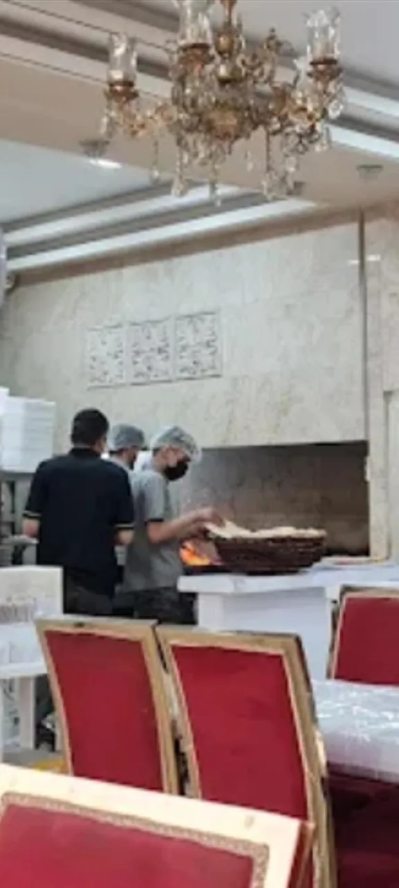رستوران سنتی و جگرکی آقاجان - تصویر 2