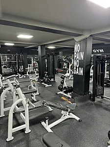 آکادمی بدنسازی آراد