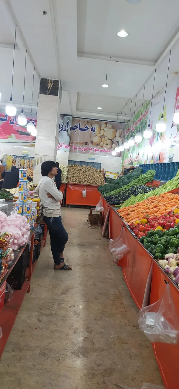 میوه و سبزی فروشی نرخ شکن برادران بهرامی - تصویر 3
