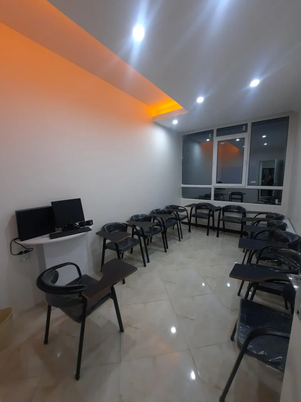مؤسسه کارینو - آموزشگاه زبان در تهران - تصویر 2