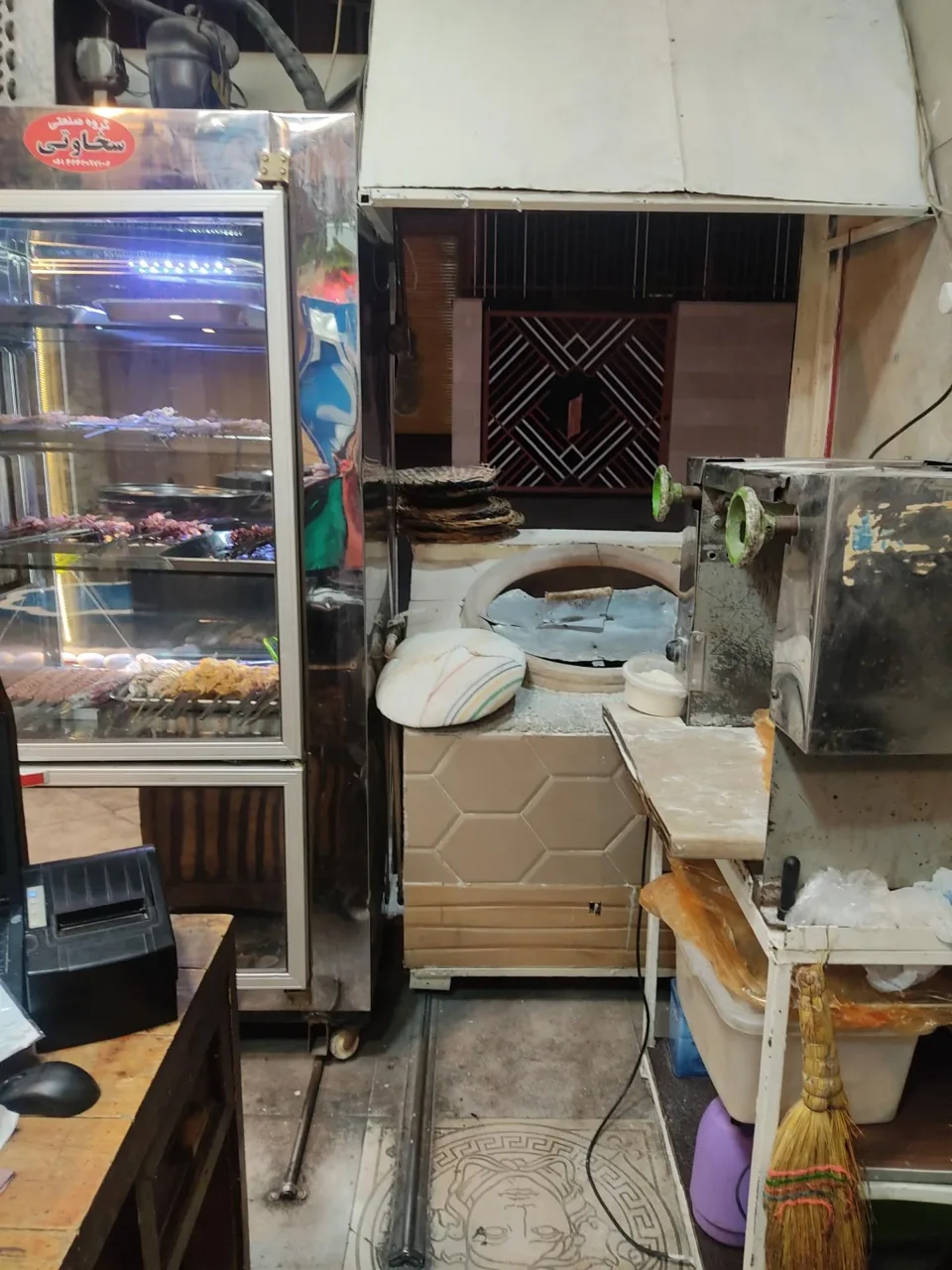 جگرسرای خانه جیگر - جگرکی و کله‌پاچه در تهران - تصویر 3