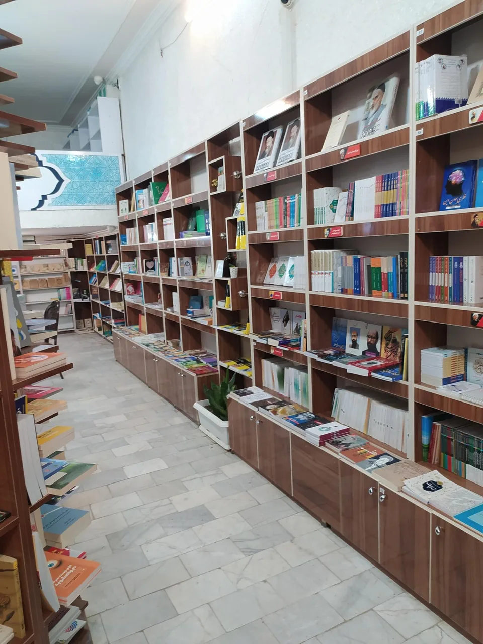 پاتوق کتاب زاهدان - تصویر 5