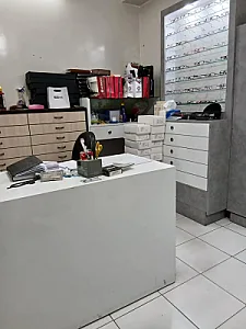 عینک سازی و بینایی سنجی نور