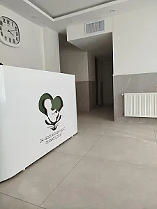 دکتر اطهر عبدالرزاق نژاد (فوق تخصص پریناتولوژی)