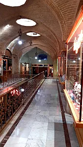 پاساژ عالی قاپو
