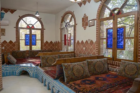 باغ رستوران خانوادگی حسین