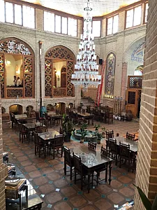 رستوران وکیل التجار
