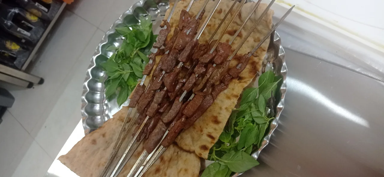 کباب و جگر و چلوکباب سبلان - تصویر 5