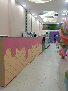 بستنی فروشی جادوئی درباری