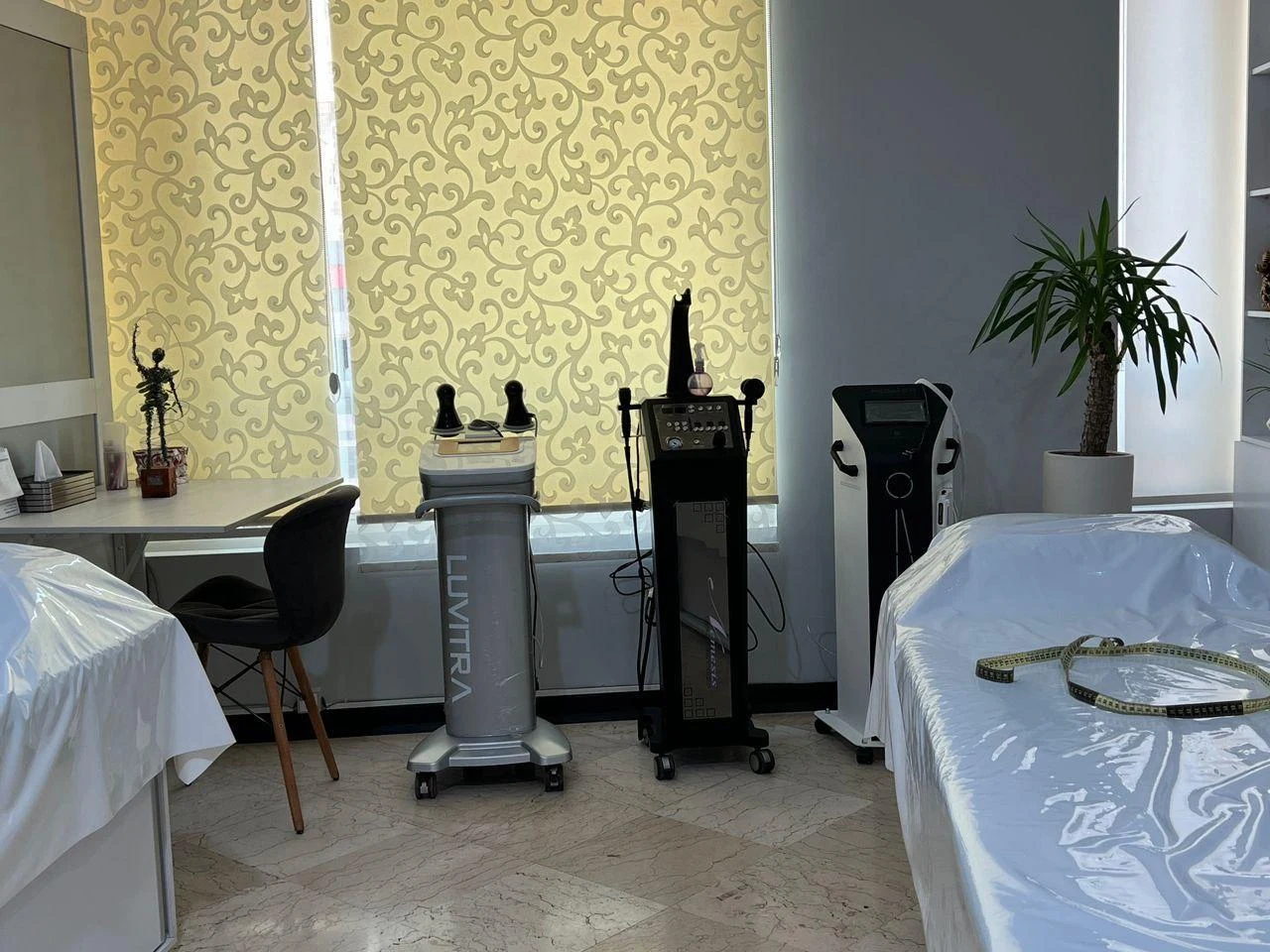 مطب دکتر عبدالهی فرد - کلینیک پوست و زیبایی در تهران - تصویر 2