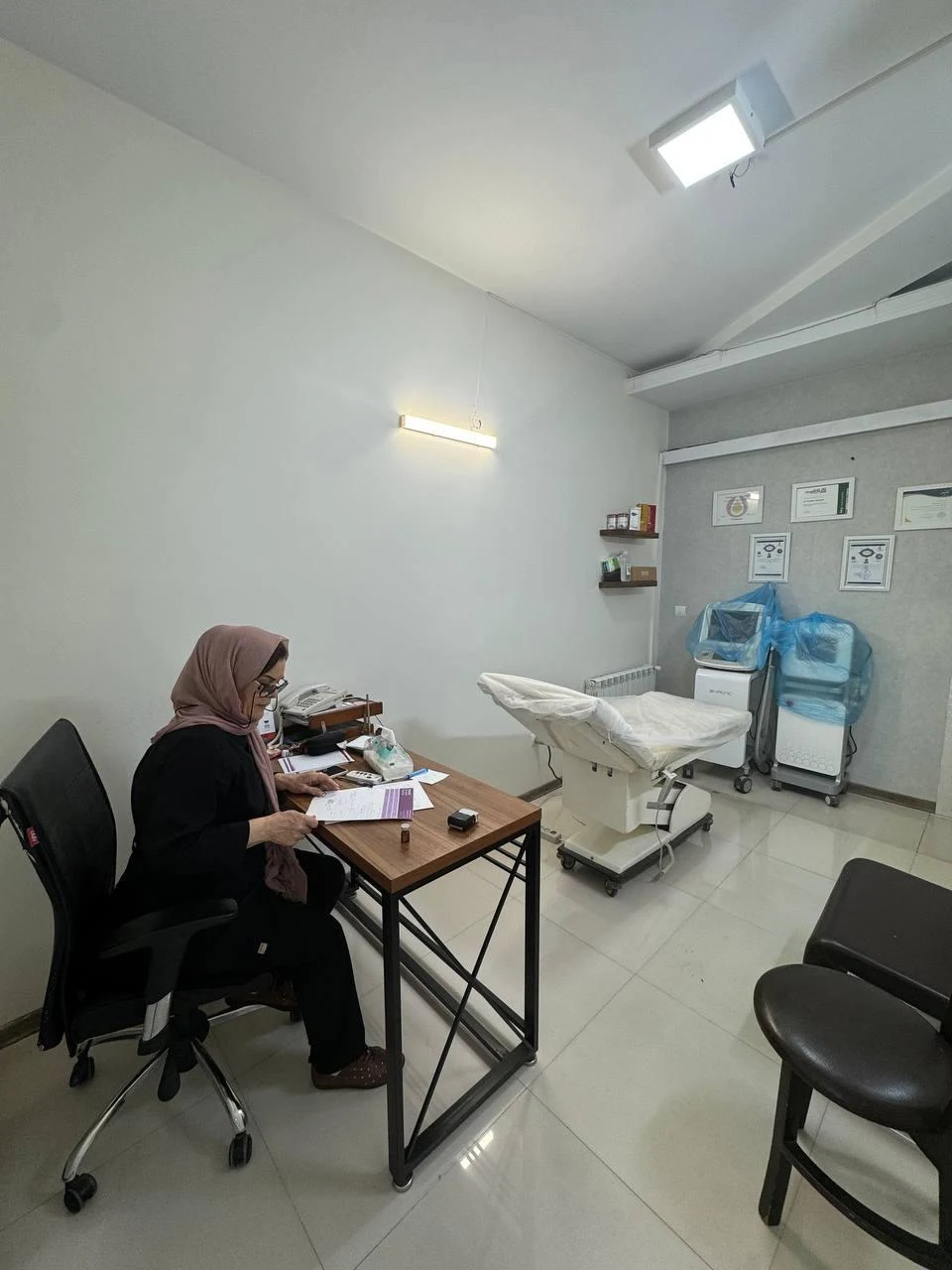 کلینیک آفتاب مرکز تخصصی پوست و مو و زیبایی - کلینیک پوست و زیبایی در تهران - تصویر 5