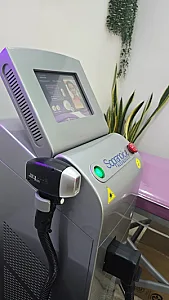 مرکز لیزر آروین
