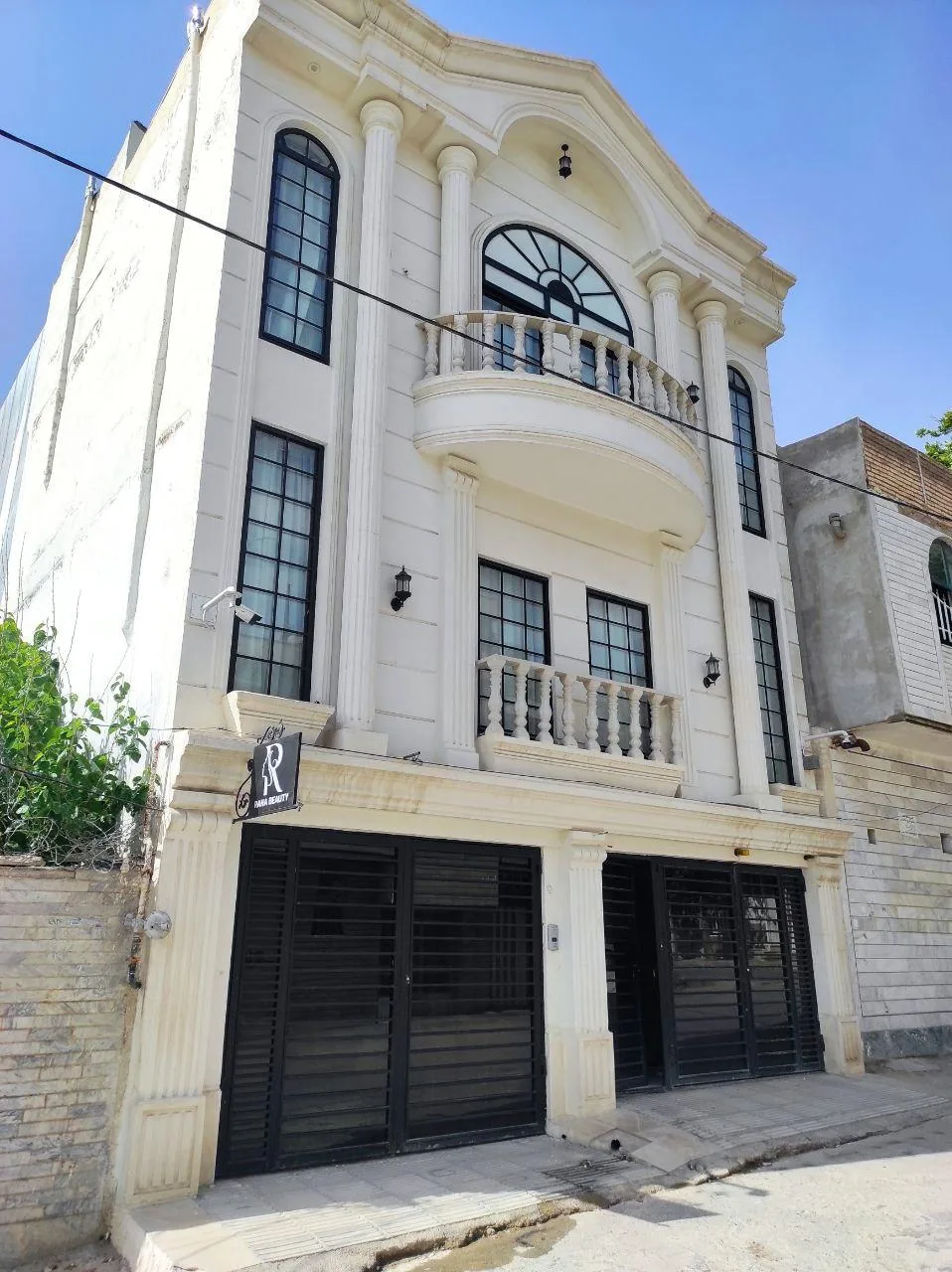 سالن زیبایی رها بیوتی