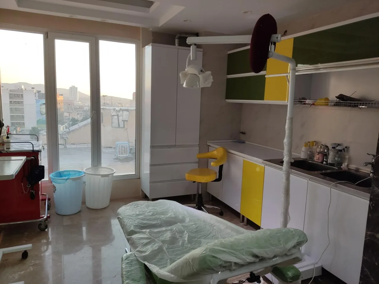 درمانگاه پوست و مو امین - کلینیک پوست و زیبایی در تهران - تصویر 3