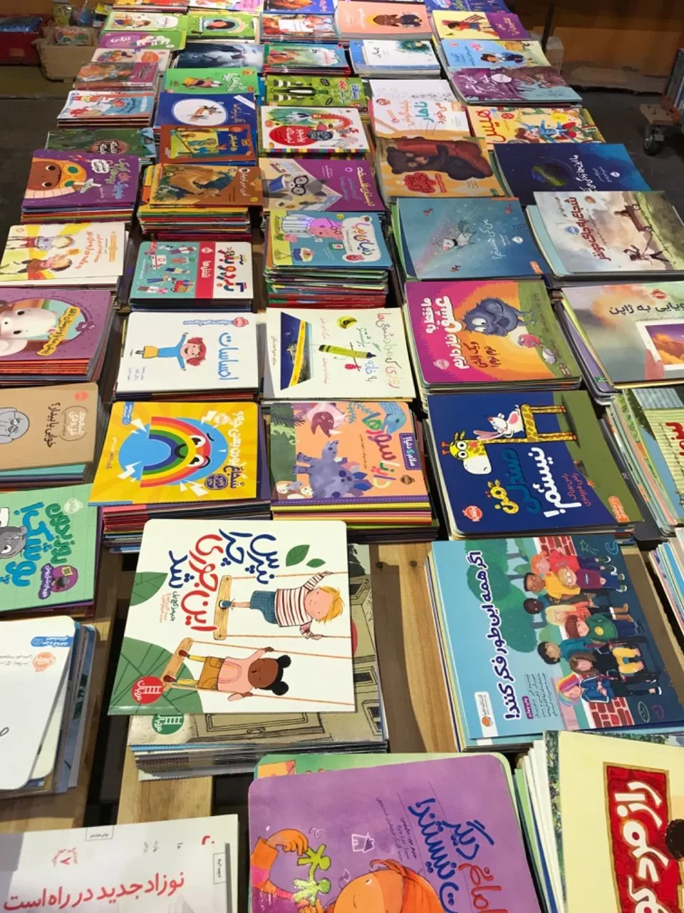 کتابفروشی حوض نقره - تصویر 3