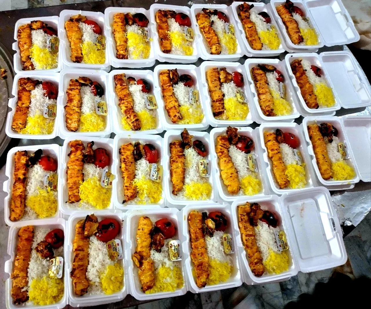 مرکز تهیه غذا و رستوران ایرانیان