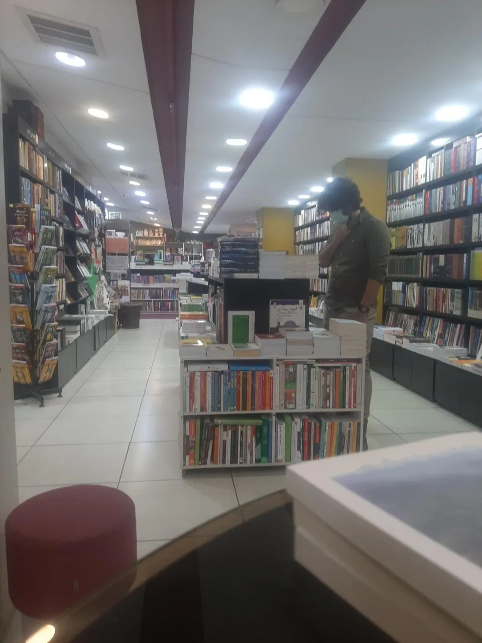 نشر چشمه - تصویر 5