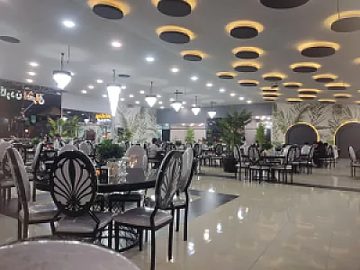 رستوران و روف گاردن اشراق
