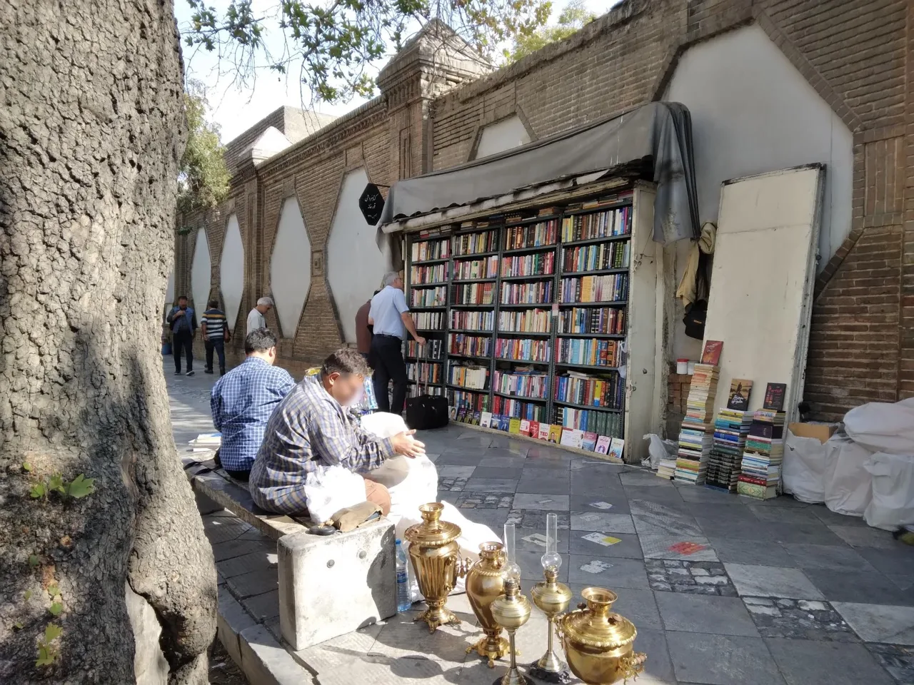 کتابفروشی دیواری قورخانه - تصویر 4