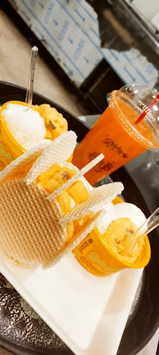 بستنی گل یخ و بستنی گل