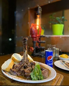 خانه استیک ساطور
