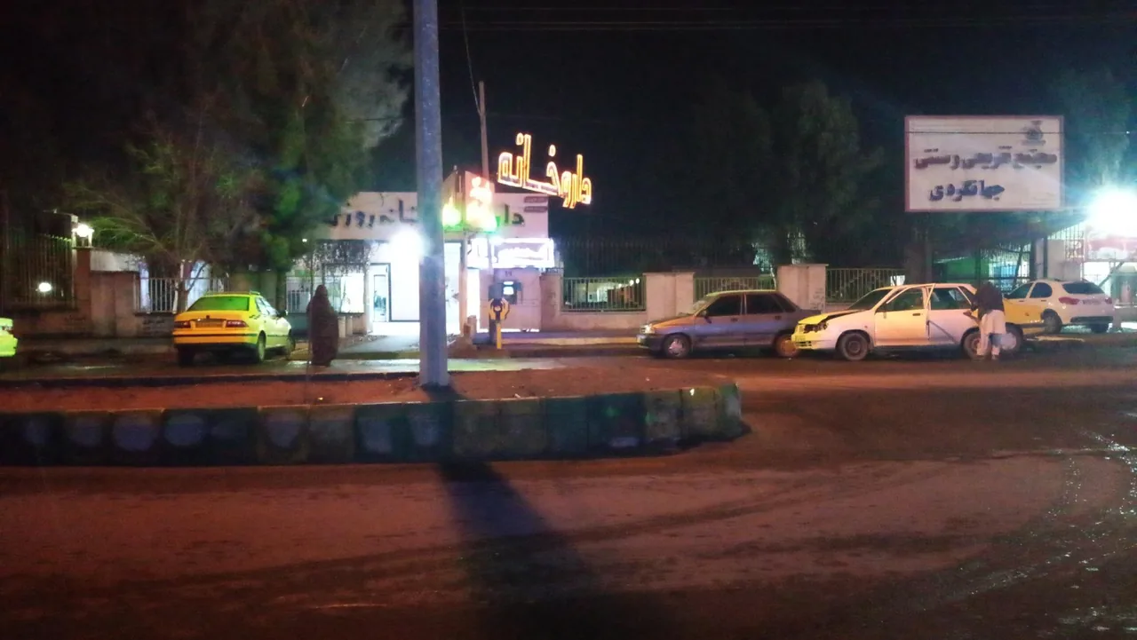 داروخانه شبانه روزی دکتر عزیزی - داروخانه در زاهدان - تصویر 4