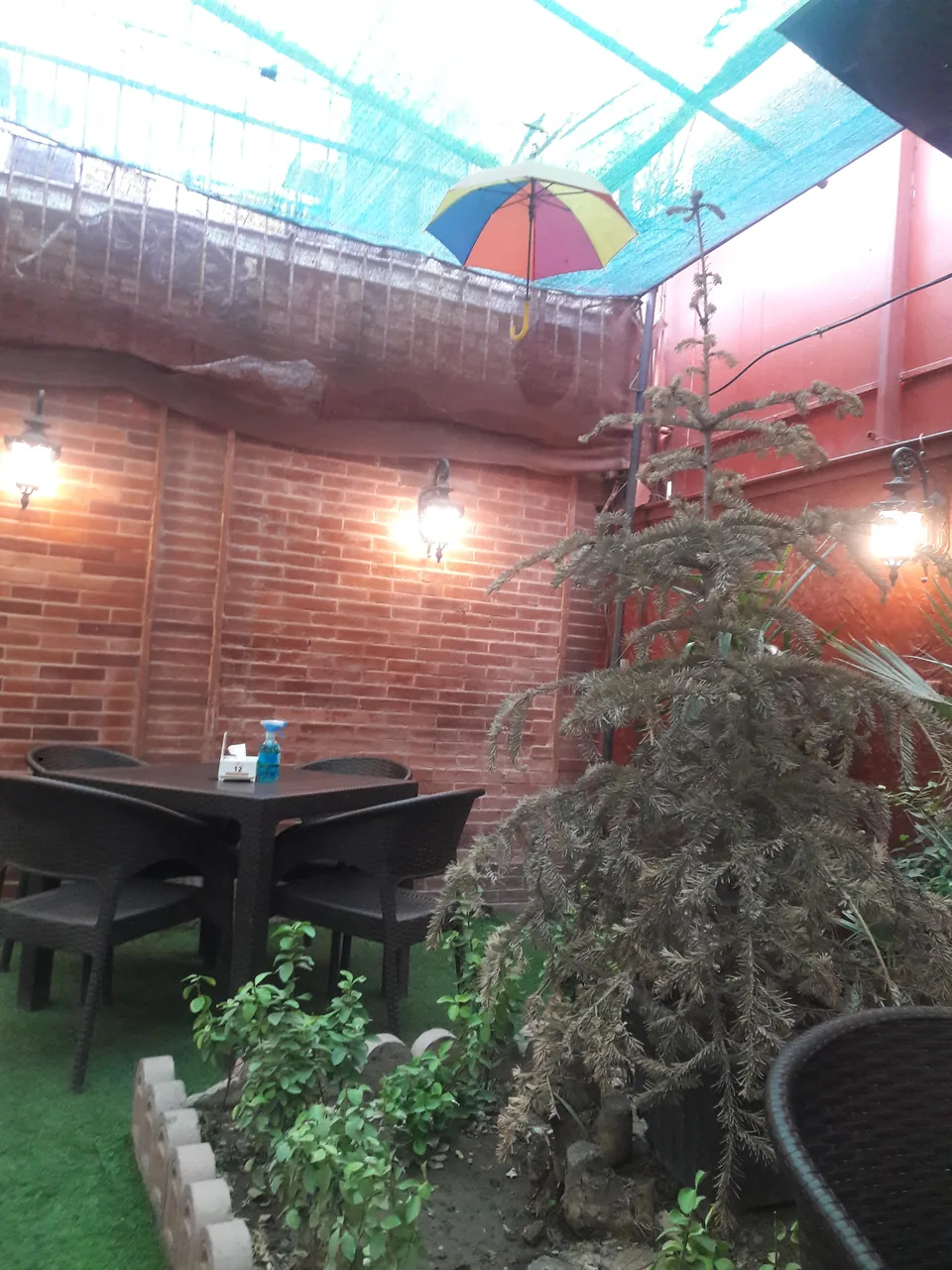 رستوران هنر ایرونی