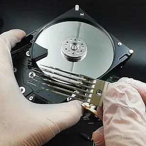 مرکز تعمیر و ریکاوری هارد