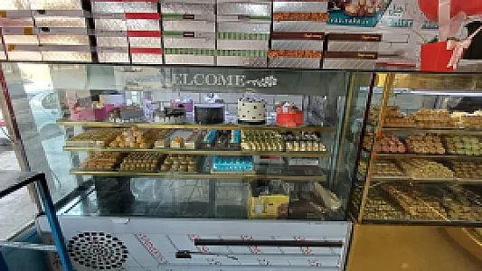 شیرینی و بستنی سرای مدرس