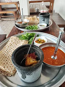 صبحانه و دیزی داش مجید