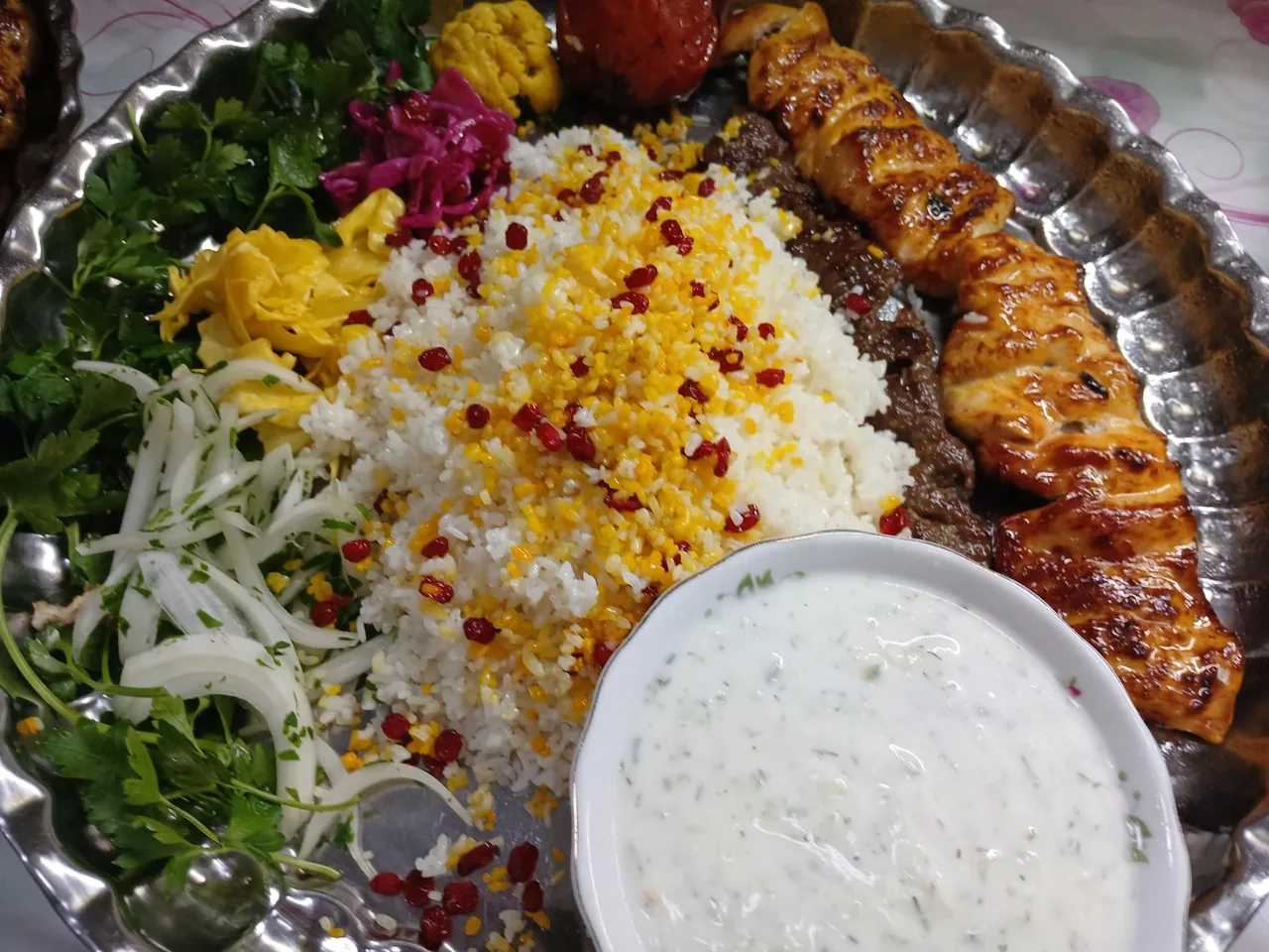 رستوران سنتی بانوی عمارت - تصویر 2