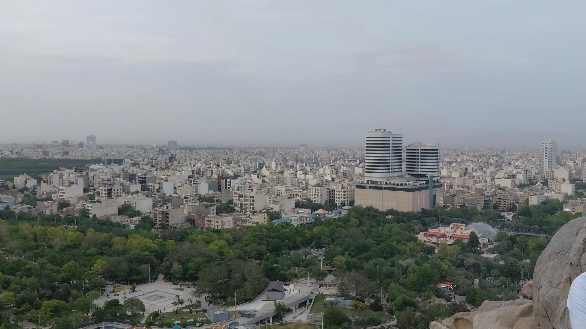 مرکز خرید باراد