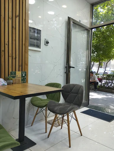 آبمیوه بستنی اکبری