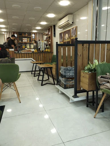 آبمیوه بستنی اکبری