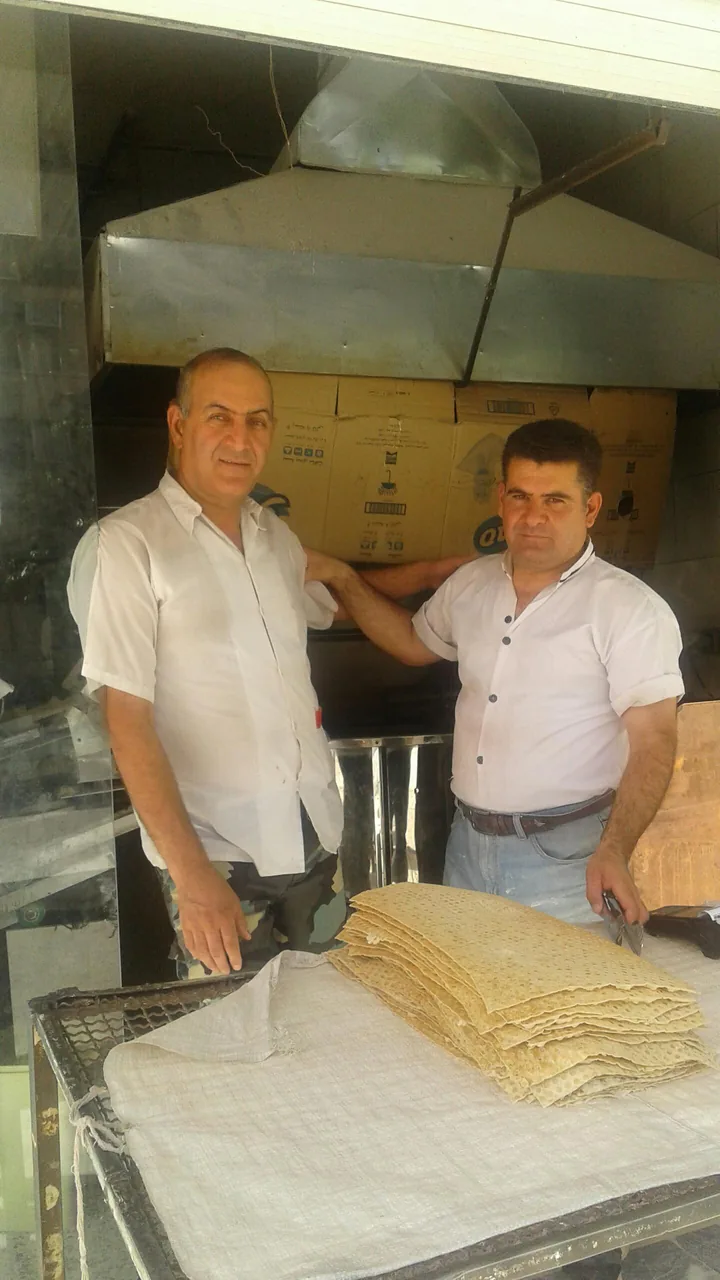 نانوایی لواش امیری