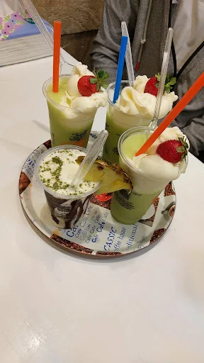 آبمیوه و بستنی لوکس ناصر