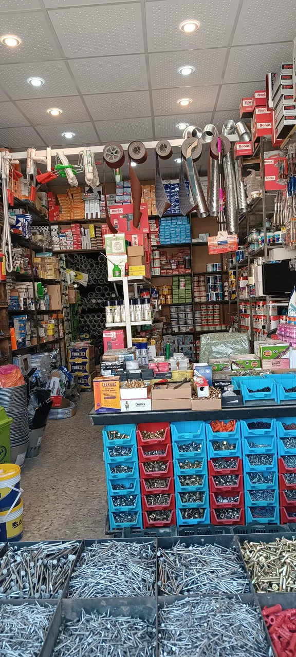 فروشگاه رنگ ابزار شفیع پور - تصویر 3