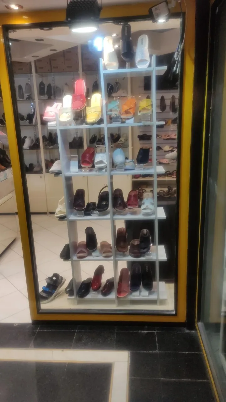 کفش و صندل شوز طبی فروشگاه مرکزی شهرام طب - تصویر 5