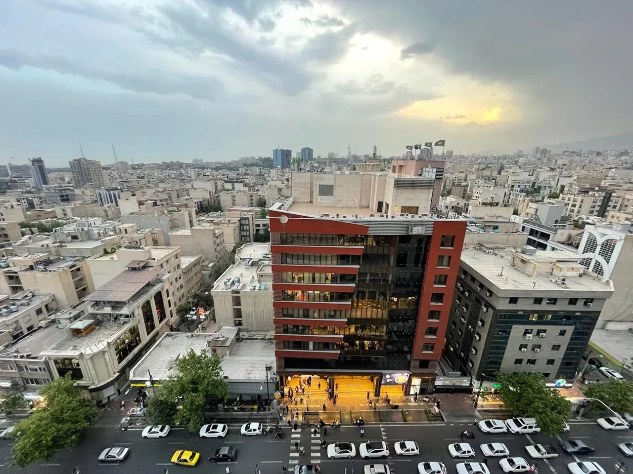 مرکز مو جهان (شعبه شریعتی) - آرایشگاه زنانه در تهران - تصویر 3