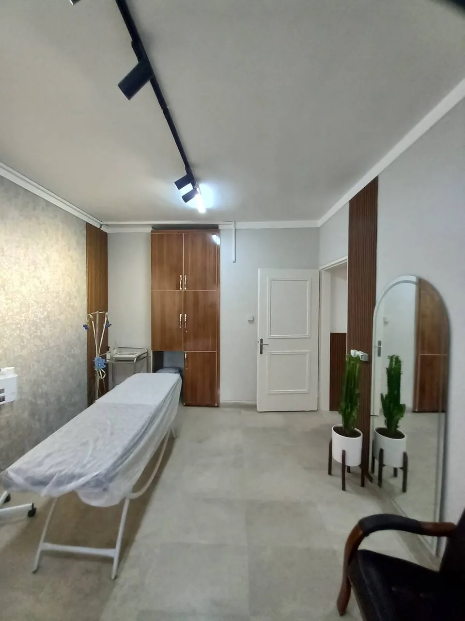 مرکز طب کار دکتر پیشه ور - تصویر 2