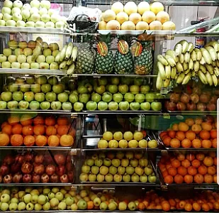 آبمیوه و بستنی شاتوت