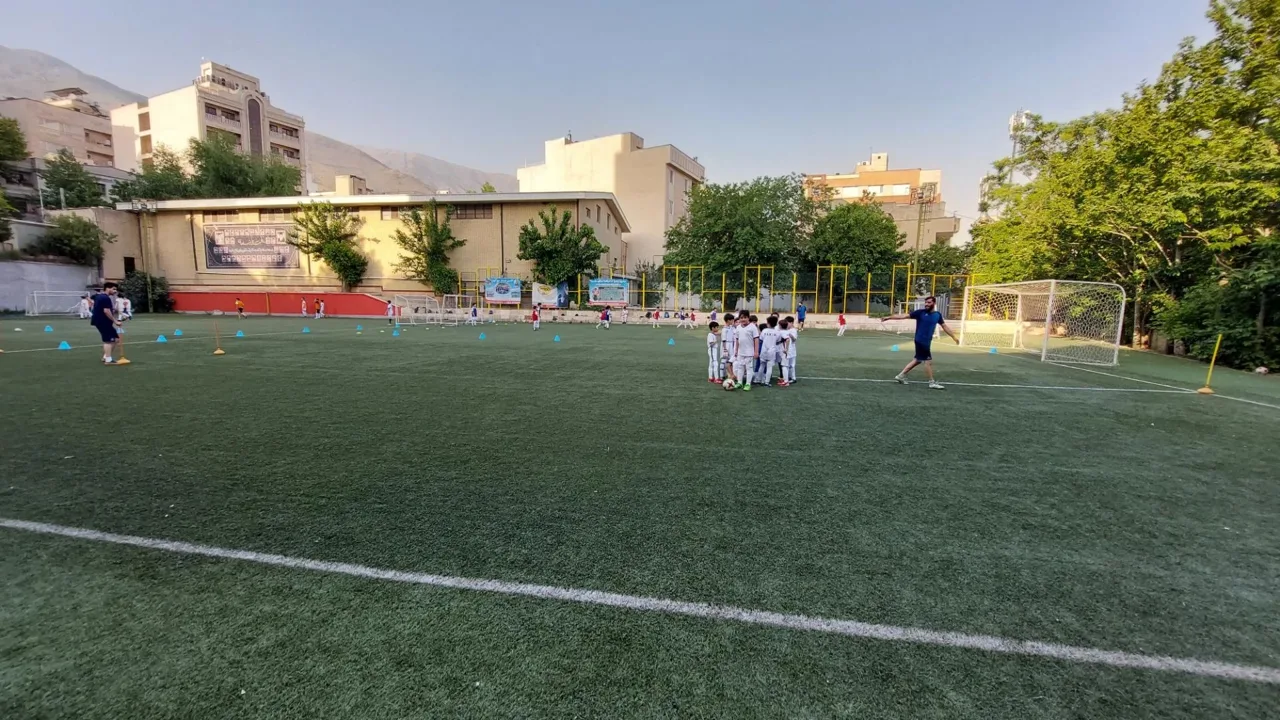 مجموعه ورزشی شهدای نیاوران - تصویر 4
