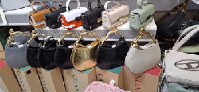 فروشگاه کفش شهرقشنگ