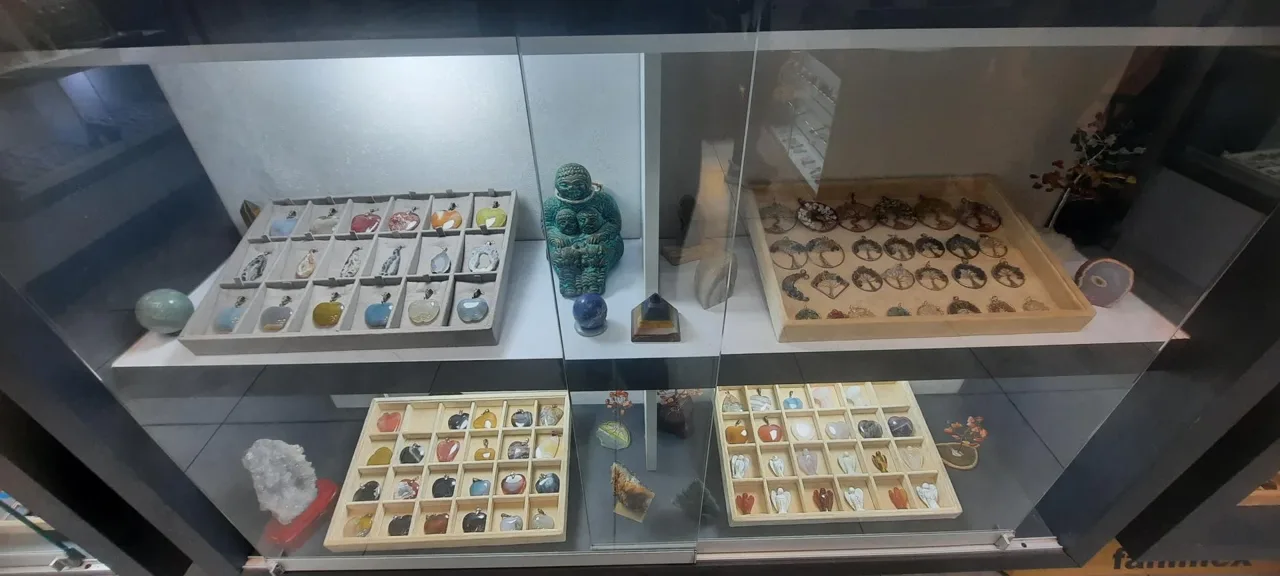 سنگ کده گالری - طلا و جواهر در تهران - تصویر 2
