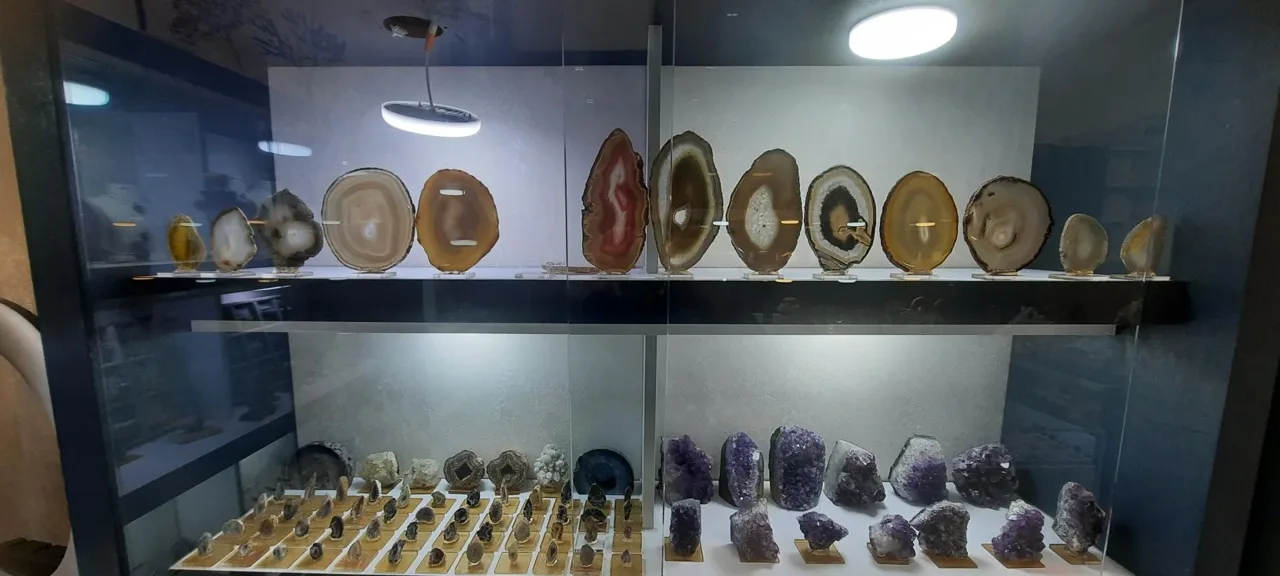 سنگ کده گالری - طلا و جواهر در تهران - تصویر 4