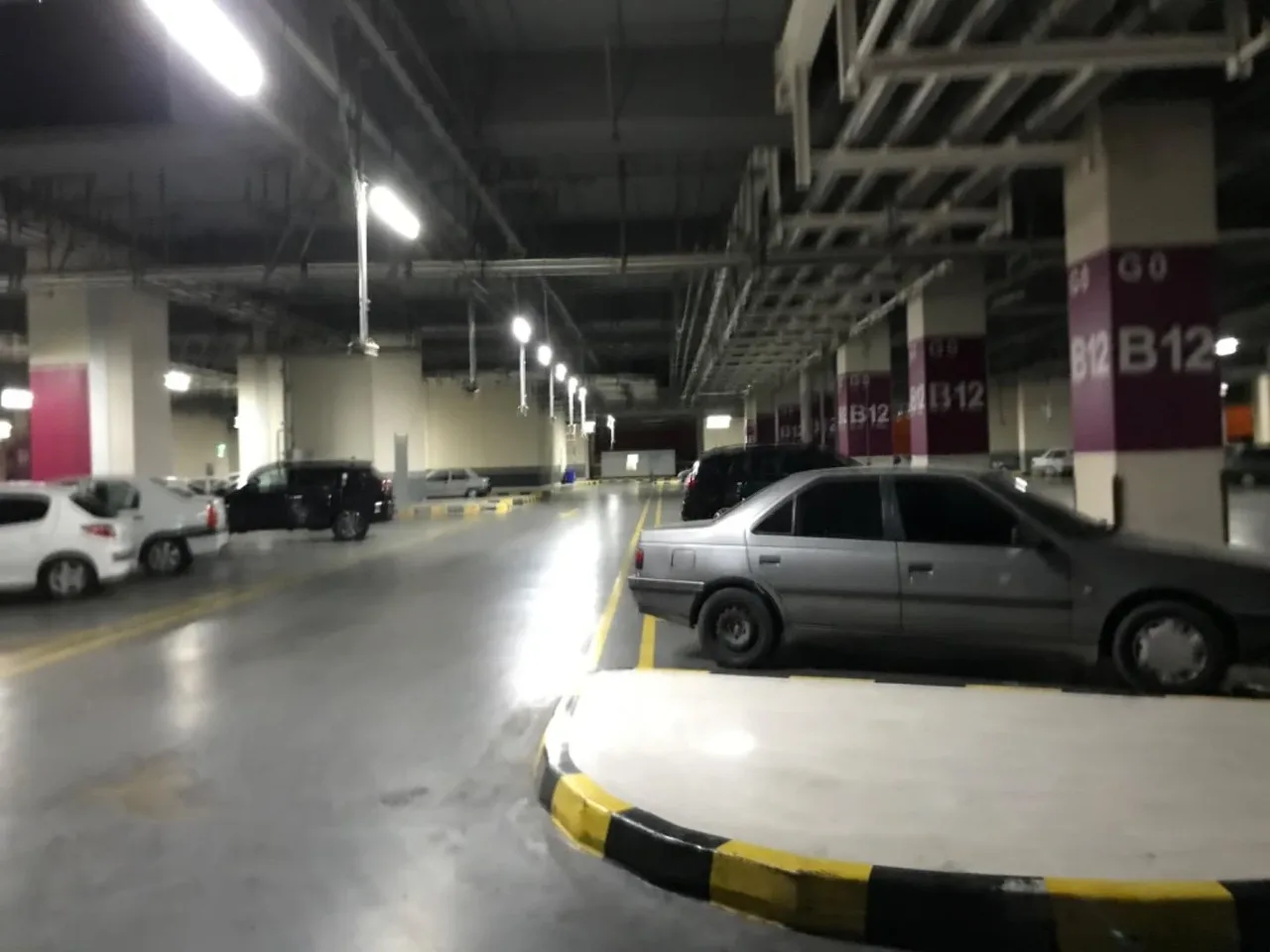 پارکینگ ایران مال - تصویر 4