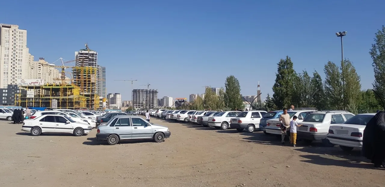 پارکینگ شمالی دریاچه شهدای خلیج فارس (چیتگر) - تصویر 4
