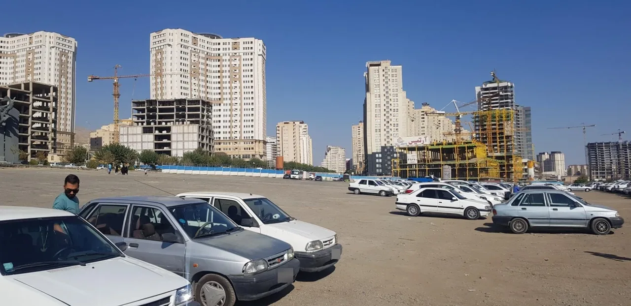 پارکینگ شمالی دریاچه شهدای خلیج فارس (چیتگر) - تصویر 5